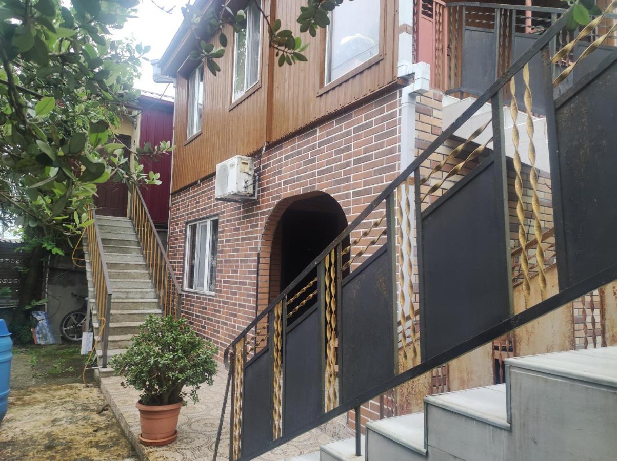 Private House In Batumi Hotel Exterior foto