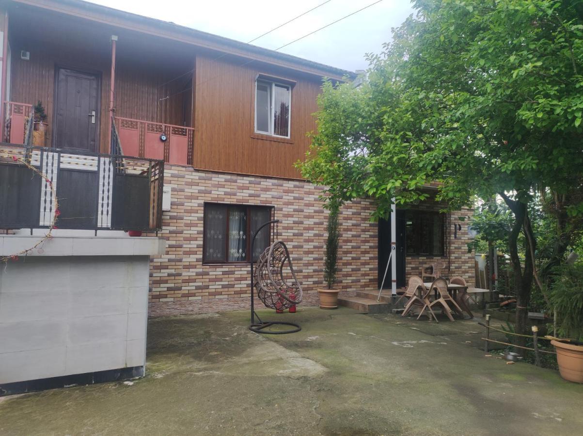 Private House In Batumi Hotel Exterior foto