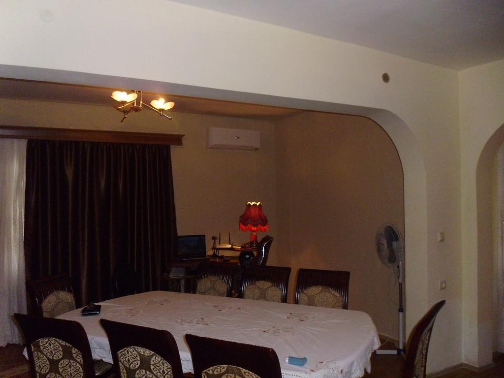 Private House In Batumi Hotel Quarto foto